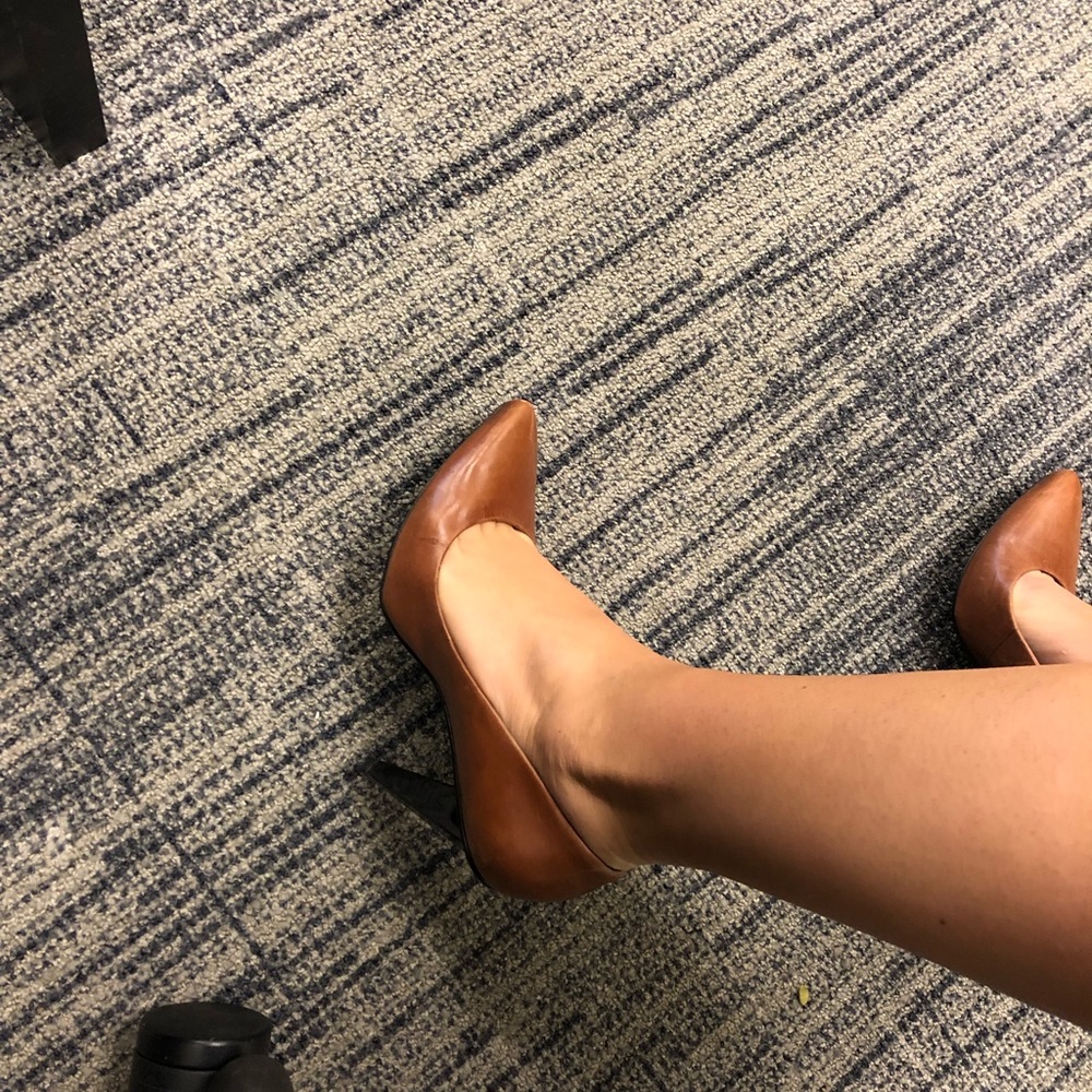 BCBG brown leather heels